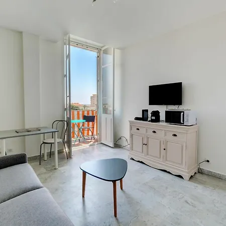 Apartment L'horloge 0 *